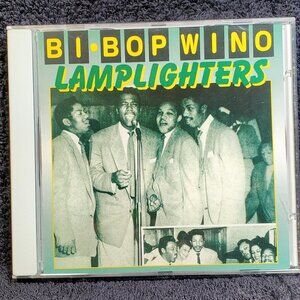 VINTAGE LAMPLIGHTERS TWO COMPACT DISC BUNDLE WITH 60 MUSIC SELECTIONS